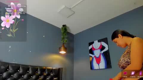 HANNAH MILLER online show from 11-08-25, 11:54