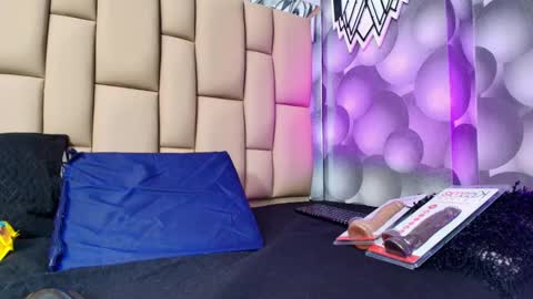 hannah_teehn online show from 09-27-25, 07:08