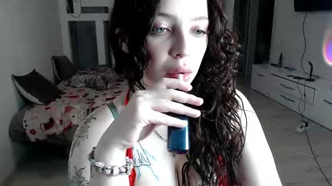 Snapshot of hannah_xxbaby chatting on 02-14-26, 10:34 Hannah online show from 02-14-26, 10:34