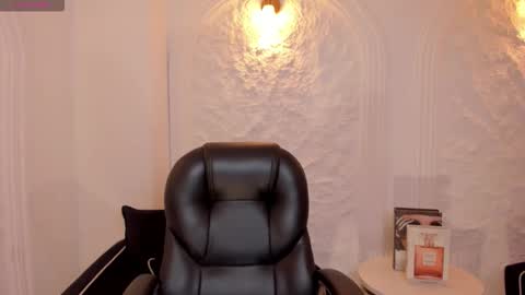 HANNAH J online show from 11-02-25, 05:04