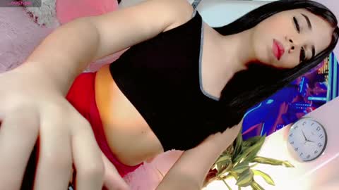 Snapshot of hannahsmit_ chatting on 12-29-24, 10:47 hannahsmit_ online show from 12-29-24, 10:47