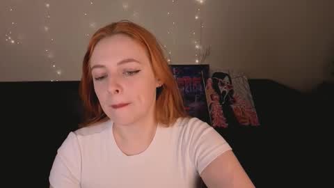 Snapshot of hannamelon_ chatting on 02-06-26, 07:23 Hanna first stream on feb 5 11pm UTC3 online show from 02-06-26, 07:23