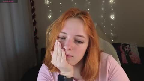 Snapshot of hannamelon_ chatting on 02-12-26, 08:20 Hanna first stream on feb 5 11pm UTC3 online show from 02-12-26, 08:20