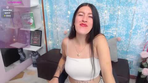 Snapshot of hannaowen_ chatting on 02-17-26, 01:40 Hanna online show from 02-17-26, 01:40