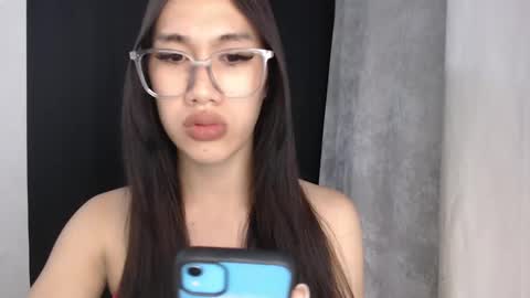 Snapshot of hannaqxx chatting on 03-03-25, 10:38 hannah online show from 03-03-25, 10:38