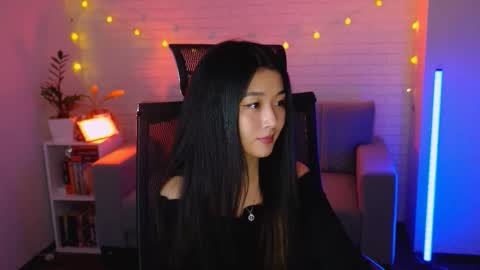 Snapshot of hannarosie chatting on 11-21-25, 07:12 hannarosie online show from 11-21-25, 07:12