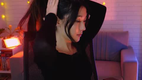 Snapshot of hannarosie chatting on 11-23-25, 07:24 hannarosie online show from 11-23-25, 07:24