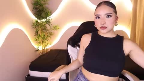 hannax__ online show from 10-02-25, 04:52