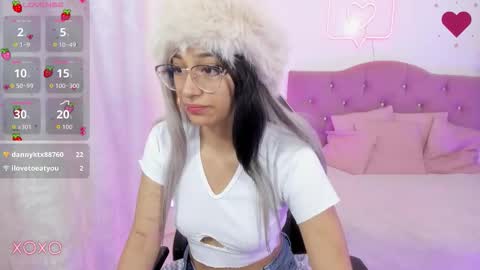 HANNI  online show from 12-05-25, 11:52