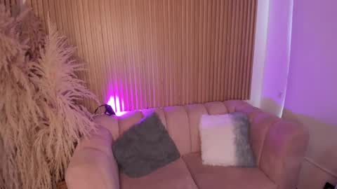 Hannie ws online show from 01-20-25, 01:11