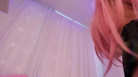 Hannie ws online show from 02-13-25, 04:07