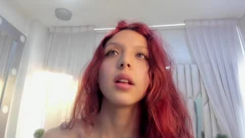Hanni  online show from 02-16-25, 02:21
