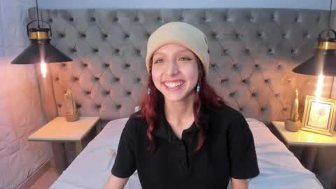 Hanni  online show from 02-28-25, 02:20