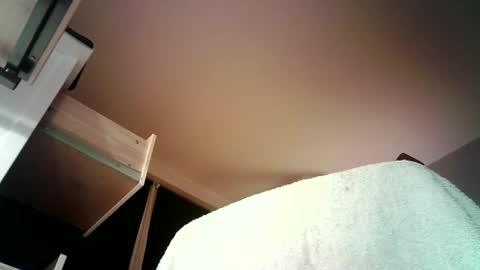 Snapshot of hannsi64 chatting on 10-29-25, 07:15 Hannsi64 online show from 10-29-25, 07:15