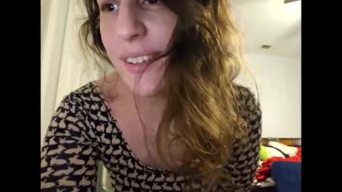 Sabrina online show from 12-21-25, 12:51