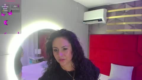 Snapshot of hanny_bliss chatting on 02-10-26, 02:15 Hanny online show from 02-10-26, 02:15
