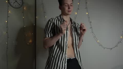 Snapshot of hansi_provincials chatting on 12-14-24, 04:20 Hans online show from 12-14-24, 04:20