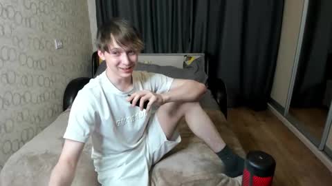 Snapshot of hansi_provincials chatting on 10-17-25, 04:20 Hans online show from 10-17-25, 04:20