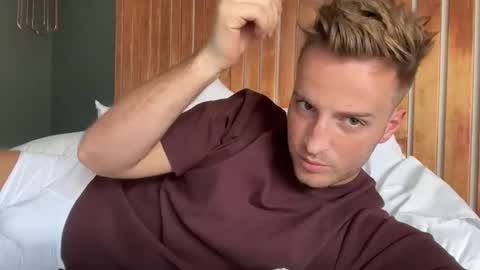 hanzlagerfelt online show from 10-31-25, 09:05