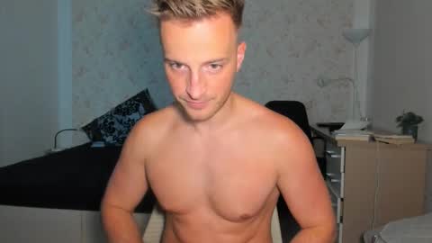 hanzlagerfelt online show from 11-24-25, 03:12