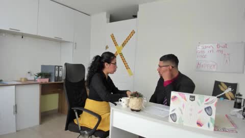 Happer Quinn  Mr Hale online show from 12-04-25, 07:11