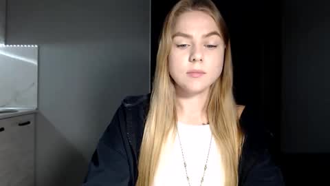 happy_fox_ online show from 11-13-25, 02:16