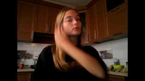 happyemily  online show from 11-05-25, 12:05