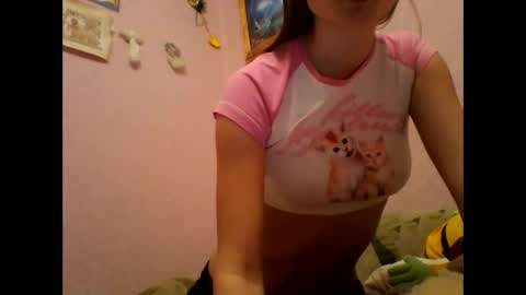 happyemily  online show from 02-10-26, 09:30