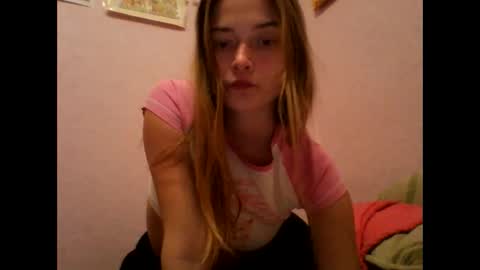 happyemily  online show from 02-12-26, 07:20