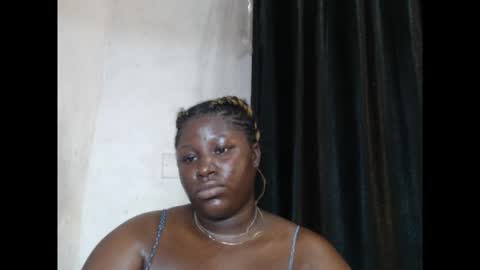 Snapshot of happyslut7 chatting on 10-14-25, 07:25 happyslut7 online show from 10-14-25, 07:25