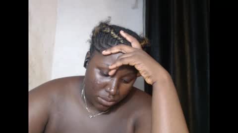 Snapshot of happyslut7 chatting on 10-16-25, 09:27 happyslut7 online show from 10-16-25, 09:27