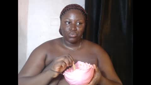 Snapshot of happyslut7 chatting on 10-19-25, 05:57 happyslut7 online show from 10-19-25, 05:57