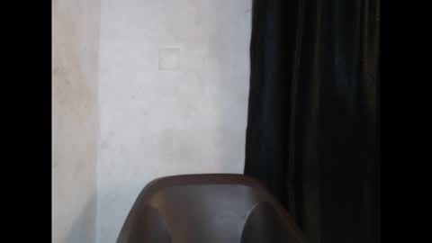 Snapshot of happyslut7 chatting on 10-27-25, 11:31 happyslut7 online show from 10-27-25, 11:31