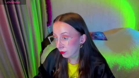 Stephanie online show from 12-14-25, 05:29