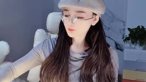 Daisy online show from 12-19-24, 01:51