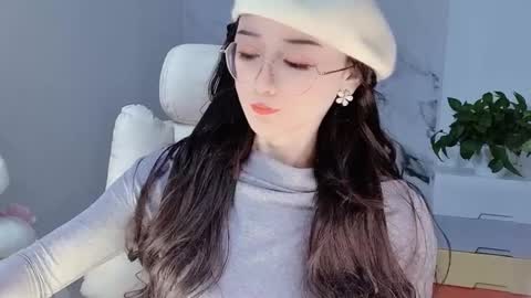 Daisy online show from 12-22-24, 04:06