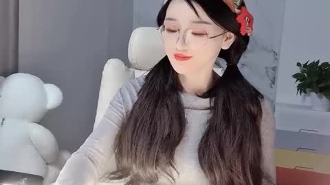 Daisy online show from 02-19-25, 01:50