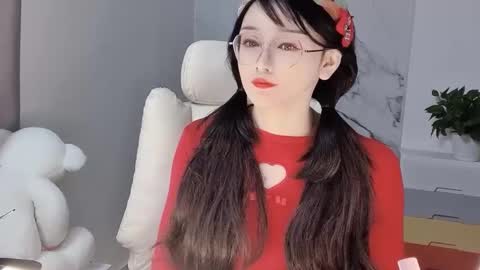 Daisy online show from 02-20-25, 04:07