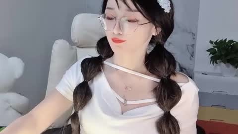 Daisy online show from 02-26-25, 05:07