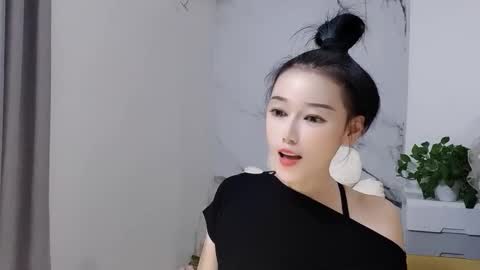 happysweety1688 online show from 10-12-25, 04:28