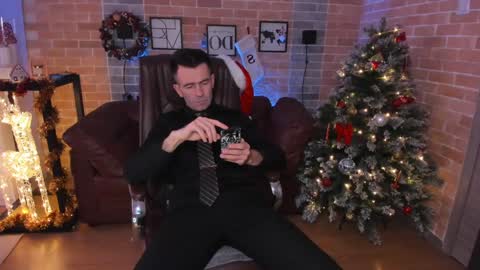 Steve online show from 12-25-24, 08:40
