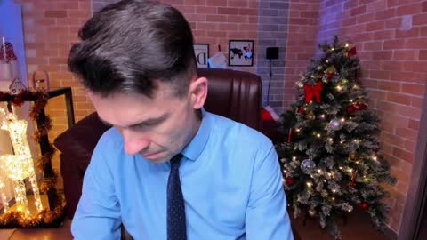 Steve online show from 12-28-24, 01:06