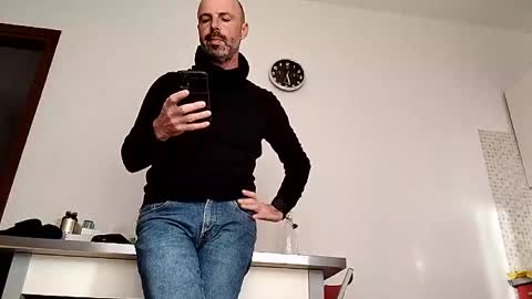 Snapshot of hardcumpleasure chatting on 03-27-26, 04:29 hardcumpleasure online show from 03-27-26, 04:29