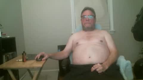 Snapshot of hardmik chatting on 03-25-26, 07:03 Mik online show from 03-25-26, 07:03