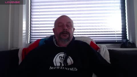 MrLazy online show from 12-23-24, 12:41