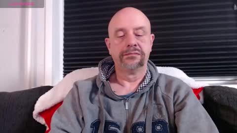 MrLazy online show from 01-05-25, 04:38