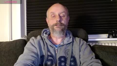 MrLazy online show from 10-14-25, 06:42