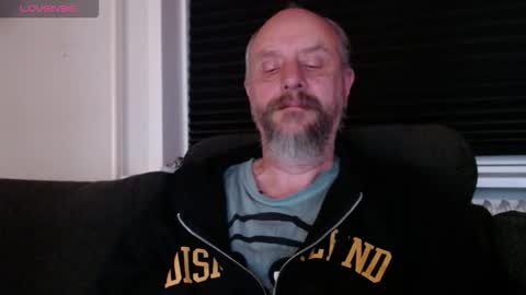 MrLazy online show from 10-18-25, 07:36