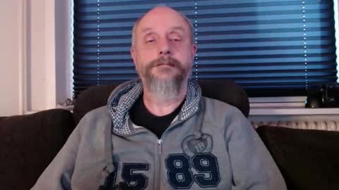 MrLazy online show from 12-22-25, 01:41