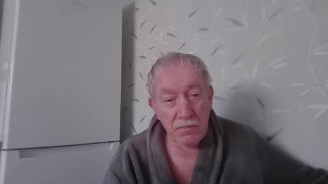 hardon4u123456789 online show from 11-17-25, 12:33